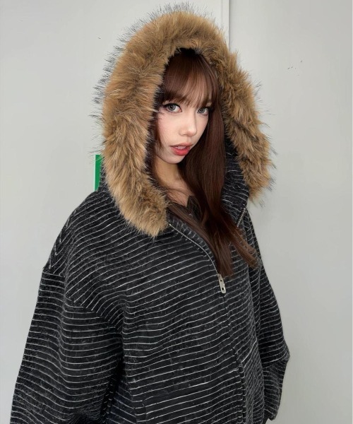 ViViDAY(ビビデー)の「ボーダー柄エコファーフード付きニットカーデガン(カーディガン/ボレロ・レディース・ベージュ/ブラック・M)」の17枚目の写真