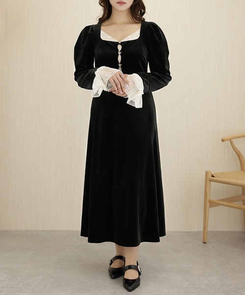 Lace Ladies(レースレディース)の「配色 レース スクエアネック 長袖 ロング ワンピース(ワンピース・レディース・ブラック・FREE)」の1枚目の写真
