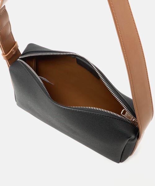 BEAUTY&YOUTH UNITED ARROWS(ビューティーアンドユースユナイテッドアローズ)の「“Emboss Bag Series” クロス ショルダー バッグ(ショルダーバッグ・メンズ・その他1/ブラック・FREE)」の13枚目の写真