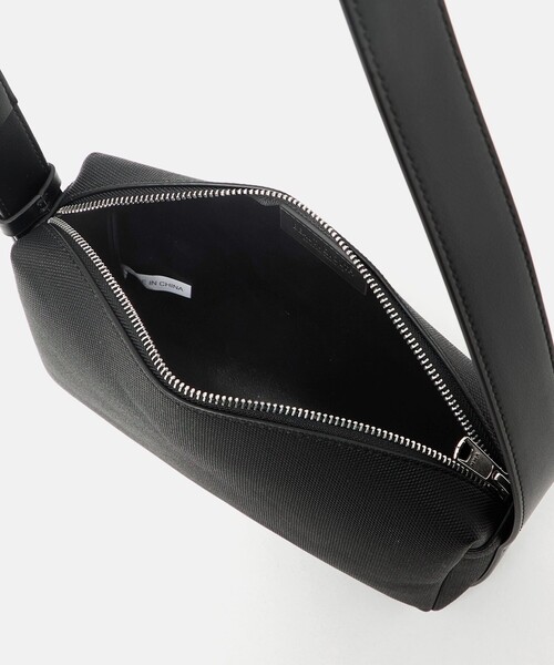 BEAUTY&YOUTH UNITED ARROWS(ビューティーアンドユースユナイテッドアローズ)の「“Emboss Bag Series” クロス ショルダー バッグ(ショルダーバッグ・メンズ・その他1/ブラック・FREE)」の20枚目の写真