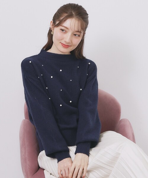 index（インデックス）の「フェイクパールふわふわニット【洗濯機OK】（ニット/セーター・レディース・ネイビー/ライトイエロー系/グレー・36/38/40/42）」の3枚目の写真