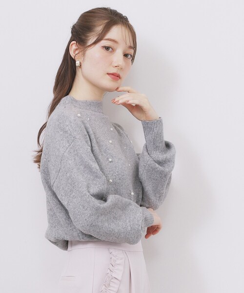 index（インデックス）の「フェイクパールふわふわニット【洗濯機OK】（ニット/セーター・レディース・ネイビー/ライトイエロー系/グレー・36/38/40/42）」の4枚目の写真