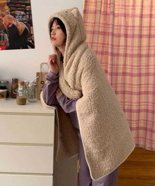 Made in I（メイドインアイ）の「Teddy Bear あったか着るブランケット（ブランケット・レディース・ベージュ/ホワイト/ブラウン・FREE）」の3枚目の写真