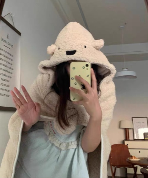 Made in I（メイドインアイ）の「Teddy Bear あったか着るブランケット（ブランケット・レディース・ベージュ/ホワイト/ブラウン・FREE）」の21枚目の写真