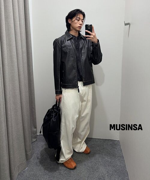 DIVEIN（ダイブイン）の「WIDE CURVED DENIM PANTS (CREAM)（デニムパンツ・メンズ・その他・0/1/2）」の2枚目の写真