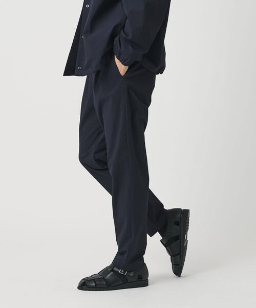 BEAUTY&YOUTH UNITED ARROWS（ビューティーアンドユースユナイテッドアローズ）の「360°MASTER 1プリーツ テーパード イージーパンツ NO.5 セットアップ対応 撥水 ストレッチ ウォッシャブル（その他パンツ・メンズ・ネイビー・S/M/L/XL）」の7枚目の写真