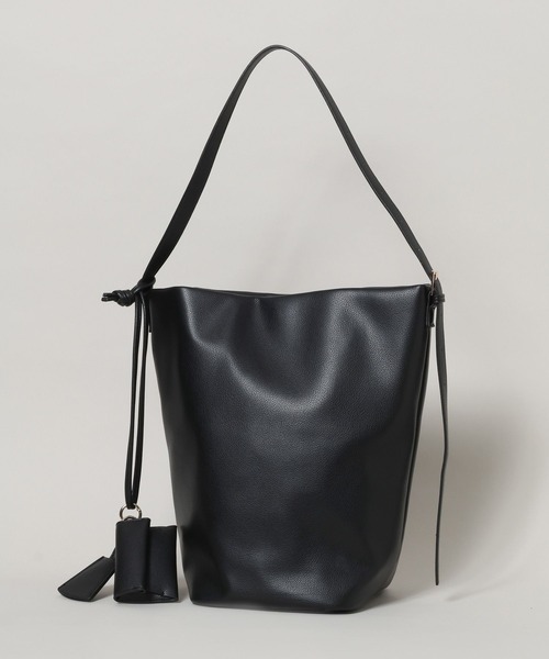 A part by（アパートバイ）の「ソフトバケツBIGBAG（トートバッグ・レディース・ブラック/レッド系その他4・FREE）」の5枚目の写真