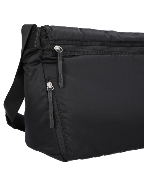 SSRL（シエスタ ロイヤル レーベル）の「Raven Oblique Messenger Bag / Black（メッセンジャーバッグ・レディース・その他・OS）」の8枚目の写真