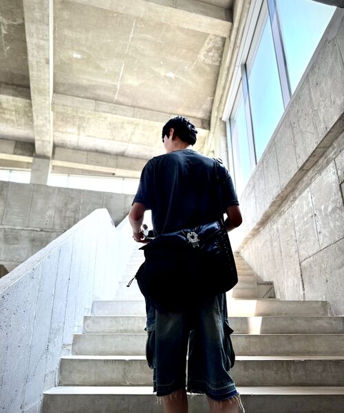 SSRL（シエスタ ロイヤル レーベル）の「Raven Oblique Messenger Bag / Black（メッセンジャーバッグ・レディース・その他・OS）」の18枚目の写真
