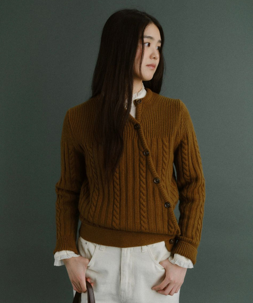UNBALANCED WOOL CARDIGAN (CAMEL)