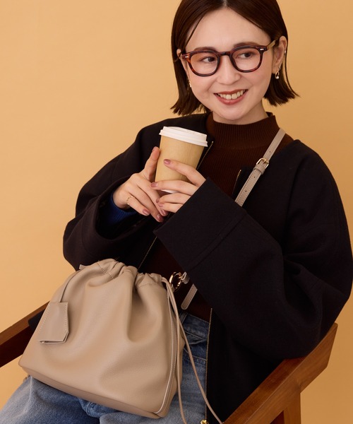AMERICAN HOLIC(アメリカンホリック)の「【ZOZO限定】3WAY巾着ショルダーバッグ(ショルダーバッグ・レディース・グレイッシュベージュ/ブラック/ブルー・FREE)」の2枚目の写真