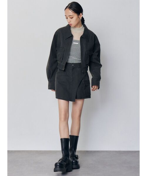 MURUA(ムルーア)の「【セットアップ対応】ワンサイドスリットカーゴショートパンツ(その他パンツ・レディース・ブラック/ブラウン・1/2)」の11枚目の写真