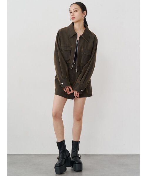 MURUA(ムルーア)の「【セットアップ対応】ワンサイドスリットカーゴショートパンツ(その他パンツ・レディース・ブラック/ブラウン・1/2)」の10枚目の写真