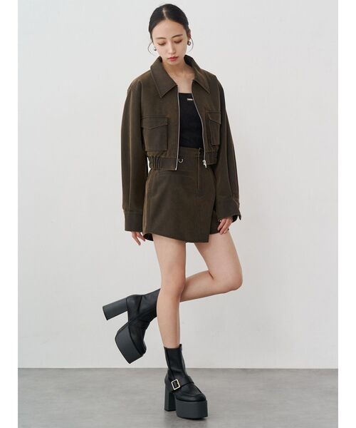 MURUA(ムルーア)の「【セットアップ対応】ワンサイドスリットカーゴショートパンツ(その他パンツ・レディース・ブラック/ブラウン・1/2)」の11枚目の写真