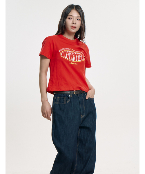 CLEVER FIELD（クレバーフィールド）の「シグニチャーエンブレムクロップTシャツ[レッド]（Tシャツ/カットソー・レディース・その他・MEDIUM/SMALL）」の4枚目の写真