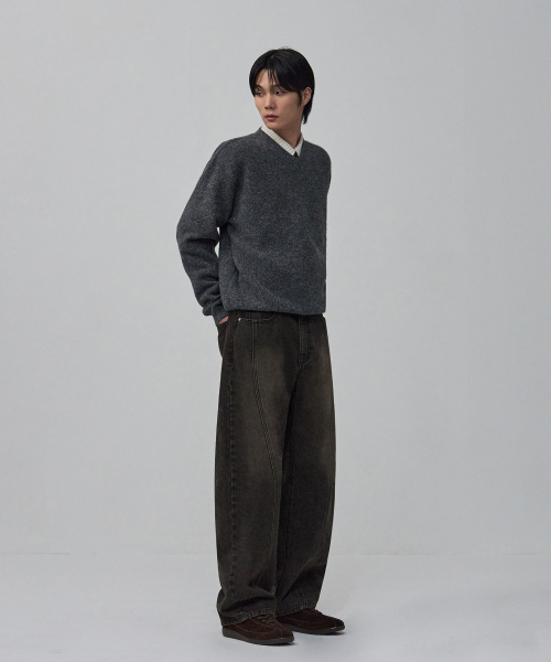 OURDAYZ（アワーデイズ）の「ウェイビー カーブド ツイスト バルーンデニムパンツ [ブラック]（デニムパンツ・レディース・その他・MEDIUM/LARGE/X-LARGE/SMALL）」の6枚目の写真