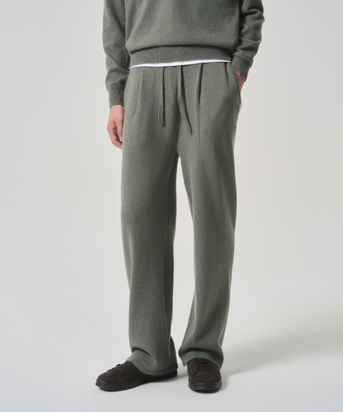J'RIUM（ジェイリウム）の「[Unisex] Merino Wool One-Tuck Drawstring Pants Green（その他パンツ・レディース・その他・SMALL/MEDIUM）」の2枚目の写真