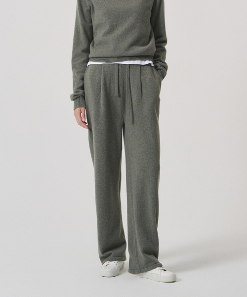 J'RIUM（ジェイリウム）の「[Unisex] Merino Wool One-Tuck Drawstring Pants Green（その他パンツ・レディース・その他・SMALL/MEDIUM）」の3枚目の写真