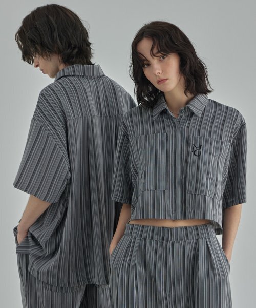 MOIREMOA(モアレモア)の「dotted S/T crop shirt - black(シャツ/ブラウス・レディース・ブラック・FREE)」の4枚目の写真