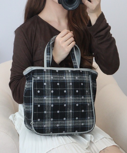 ROOTOTE(ルートート)の「ROOTOTE ドット&チェックフェルトランチトート(トートバッグ・レディース・ブラック系その他/レッド系その他・FREE)」の4枚目の写真