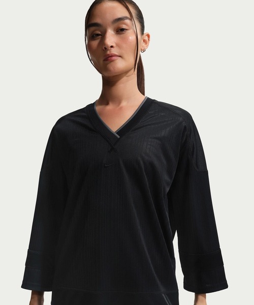 NIKE（ナイキ）の「NIKE AS W NSW JERSEY TUNIC MOD / ナイキ ウィメンズ NSW ジャージー チュニック モッド 【SP】（ジャージ・レディース・ブラック/グリーン・S/L/M）」の11枚目の写真