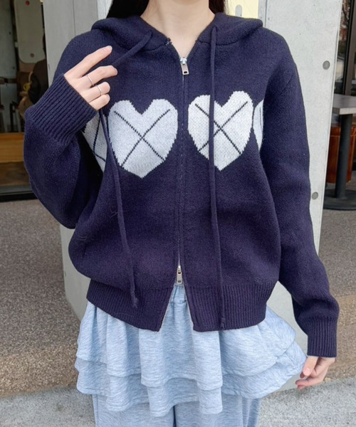 frunco(フランコ)の「【ZOZO限定】クロスステッチハート柄ジップフーディ(ニット/セーター・レディース・ネイビー/グレー/レッド・FREE)」の2枚目の写真
