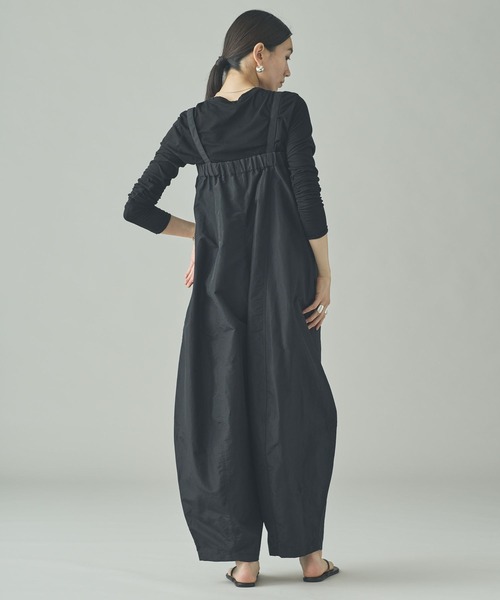 Curensology(カレンソロジー)の「Curensology(カレンソロジー)/ナイロンラミーサロペット(サロペット/オーバーオール・レディース・ブラック/ベージュ・FREE)」の12枚目の写真