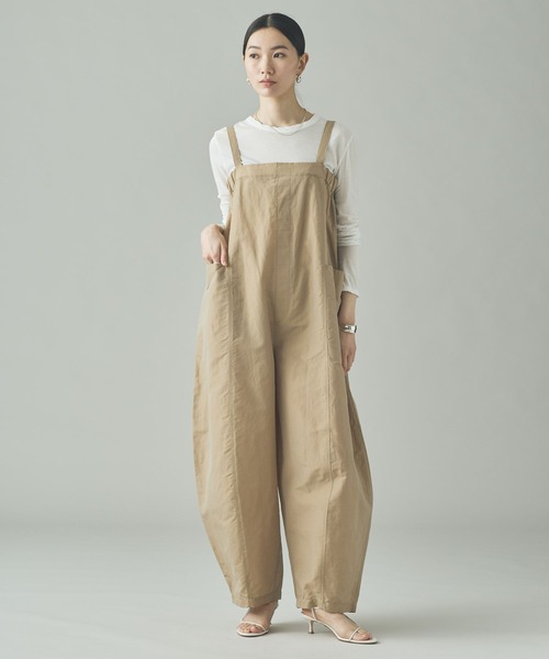 Curensology(カレンソロジー)の「Curensology(カレンソロジー)/ナイロンラミーサロペット(サロペット/オーバーオール・レディース・ブラック/ベージュ・FREE)」の3枚目の写真