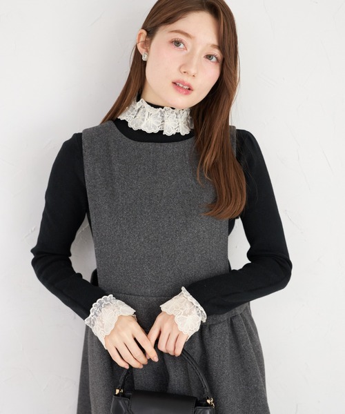 tocco closet(トッコ クローゼット)の「【ZOZO限定】レースプチハイネックリブニットトップス(ニット/セーター・レディース・アイボリー/ブラック/ライトブルー/グレー・M)」の1枚目の写真