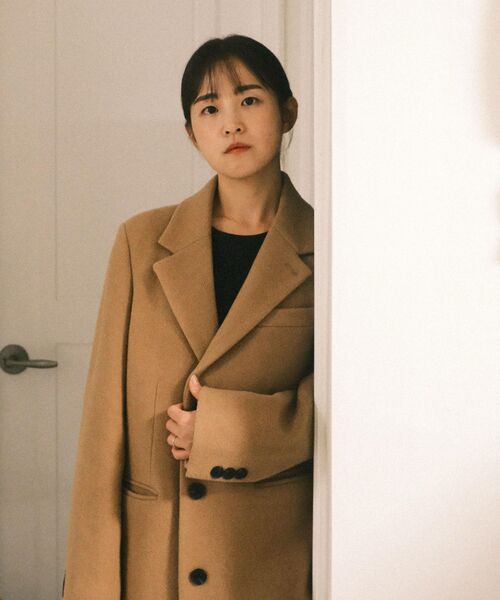 MUSINSA STANDARD WOMAN（ムシンサスタンダードウーマン）の「ウィメンズカシミヤブレンドチェスターフィールドコート[キャメル]（チェスターコート・レディース・その他・SMALL/MEDIUM/LARGE/X-SMALL）」の21枚目の写真