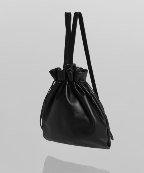 YArKA（ヤーカ）の「【YArKA/ヤーカ】real leather drawstring shoulder & backpack [bdbd5] / 巾着2wayナップサック（バックパック/リュック・メンズ・ブラック・FREE）」の15枚目の写真