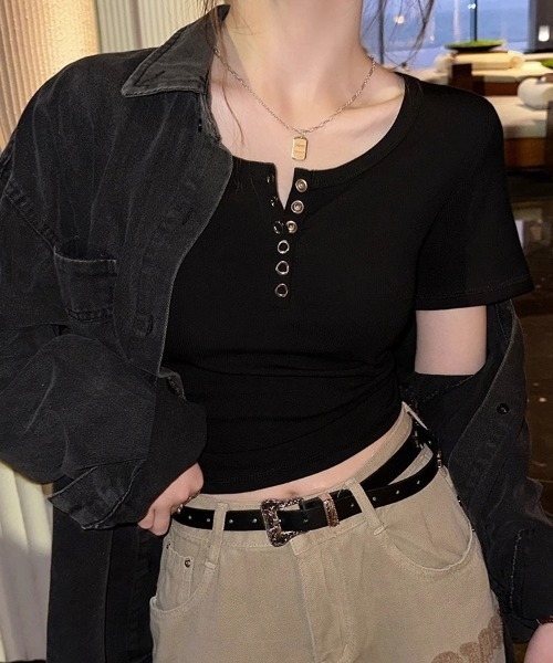 yuue' ( wear )(ユーイ)の「ヘンリーネック半袖Tシャツ(Tシャツ/カットソー・レディース・ブラック/ホワイト/ライトグレー/チャコールグレー/アイボリー・M/L)」の7枚目の写真