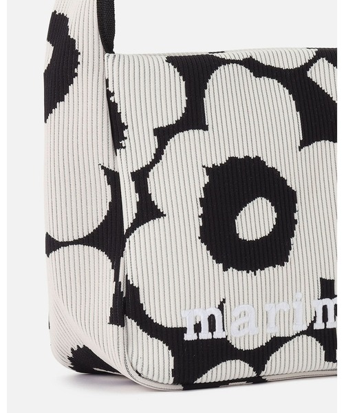 marimekko(マリメッコ)の「Unikko / Knitted Shoulderbag(ショルダーバッグ・レディース・ホワイト×ブラック・FREE)」の5枚目の写真