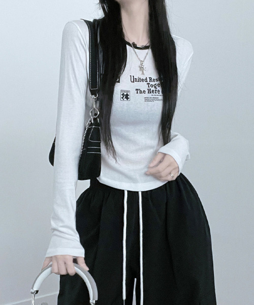VIVID LADY(ビビッドレディー)の「フロント英字プリント ロンT Tシャツ(Tシャツ/カットソー・レディース・ピンク/カーキ/ブラック/アイボリー・FREE)」の14枚目の写真