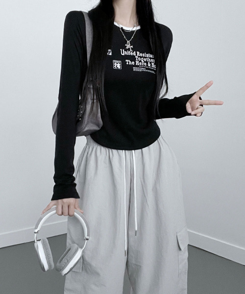 VIVID LADY(ビビッドレディー)の「フロント英字プリント ロンT Tシャツ(Tシャツ/カットソー・レディース・ピンク/カーキ/ブラック/アイボリー・FREE)」の22枚目の写真