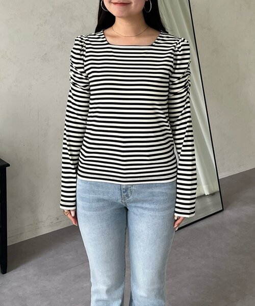 prose verse（プロズヴェール）の「袖シャーリングギャザーボーダートップス（Tシャツ/カットソー・レディース・ブラック系その他・LARGE/MEDIUM）」の8枚目の写真