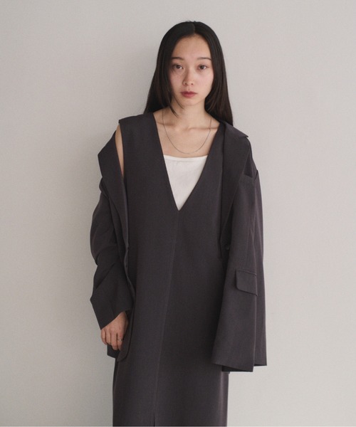 SOYEN(ソイエン)の「2WAYノースリーブVネックロングワンピース(ワンピース・レディース・ベージュ/チャコール・F)」の3枚目の写真