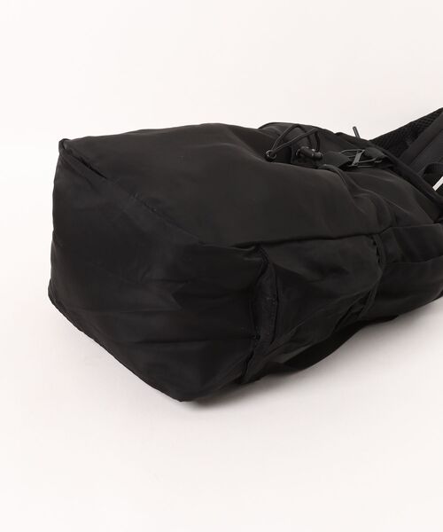 NOMBRE IMPAIR(ノンブルアンペール)の「【BEAURE】別注ナイロンリュック(バックパック/リュック・レディース・グレー/ブラック/ホワイト/サックスブルー/チャコールグレー/ダークブラウン・FREE)」の8枚目の写真