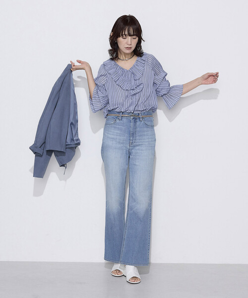 K.T KIYOKO TAKASE（キヨコタカセ）の「シワ加工ストライプ ラッフルシャツブラウス（シャツ/ブラウス・レディース・ホワイト×ネイビー/ブルー系その他・7号/9号）」の9枚目の写真