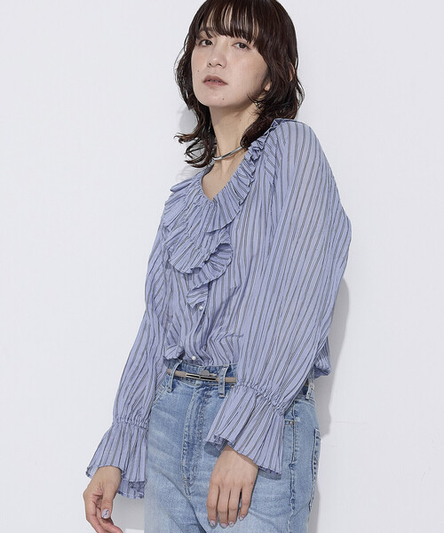 K.T KIYOKO TAKASE（キヨコタカセ）の「シワ加工ストライプ ラッフルシャツブラウス（シャツ/ブラウス・レディース・ホワイト×ネイビー/ブルー系その他・7号/9号）」の12枚目の写真