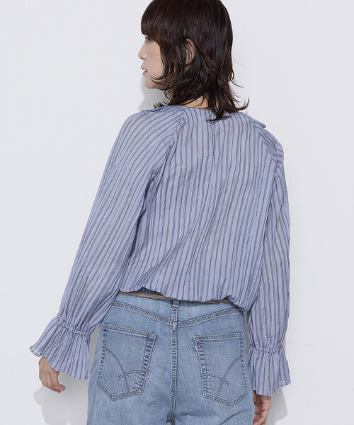 K.T KIYOKO TAKASE（キヨコタカセ）の「シワ加工ストライプ ラッフルシャツブラウス（シャツ/ブラウス・レディース・ホワイト×ネイビー/ブルー系その他・7号/9号）」の14枚目の写真