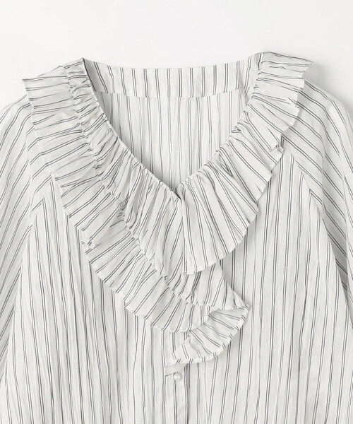 K.T KIYOKO TAKASE（キヨコタカセ）の「シワ加工ストライプ ラッフルシャツブラウス（シャツ/ブラウス・レディース・ホワイト×ネイビー/ブルー系その他・7号/9号）」の18枚目の写真