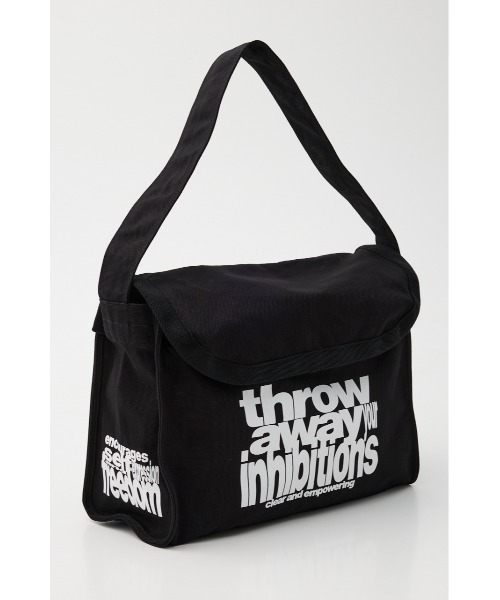 SLY（スライ）の「ESQWE MESSENGER BAGTHROW エスクェメッセンジャーバッグ（ショルダーバッグ・レディース・ブラック・FREE）」の5枚目の写真