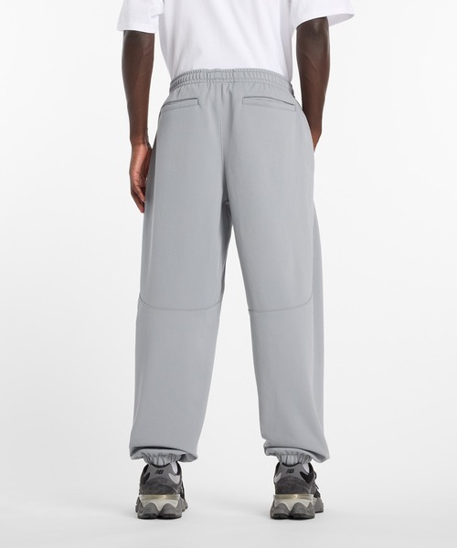NEW BALANCE（ニューバランス）の「NB GREY ヴィンテージジョガーパンツ（スウェットパンツ・メンズ・ライトグレー/ネイビー・MEDIUM/LARGE/X-LARGE/SMALL/XX-LARGE）」の4枚目の写真