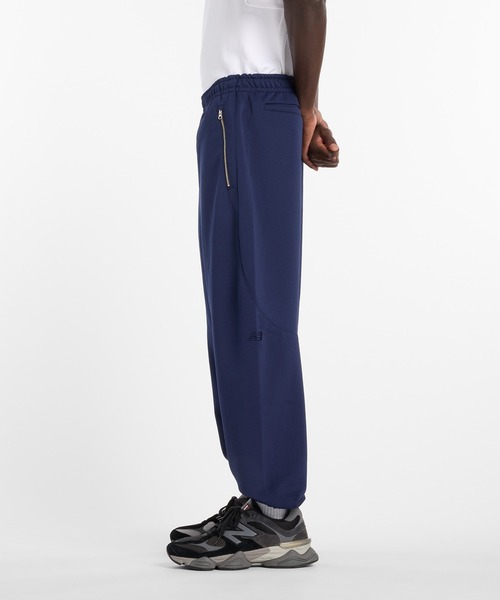 NEW BALANCE（ニューバランス）の「NB GREY ヴィンテージジョガーパンツ（スウェットパンツ・メンズ・ライトグレー/ネイビー・MEDIUM/LARGE/X-LARGE/SMALL/XX-LARGE）」の8枚目の写真