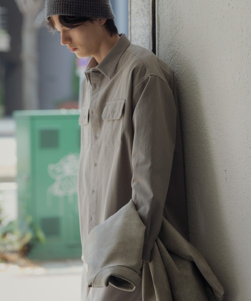 SENSE OF PLACE by URBAN RESEARCH(センスオブプレイスバイアーバンリサーチ)の「ダブルポケットカラーデニムシャツ(シャツ/ブラウス・メンズ・インディゴブルー/ライトカーキ/ピンク・MEDIUM/LARGE)」の17枚目の写真