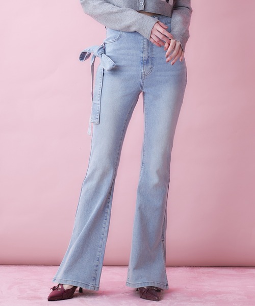 fupel(フぺル)の「side ribbon high waist flare denim / サイドリボンハイウエストフレアデニム(デニムパンツ・レディース・グレー/ライトブルー・FREE)」の5枚目の写真
