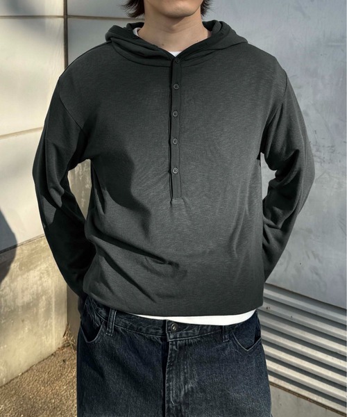 sedacle(セダクル)の「ヘンリースラブフードロンT(Tシャツ/カットソー・レディース・ブラック/カーキ/チャコールグレー・SMALL/LARGE/MEDIUM)」の2枚目の写真