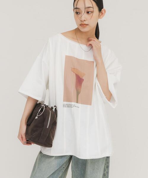 KBF（ケイビーエフ）の「ピンタックフォトプリントTEE（Tシャツ/カットソー・レディース・ネイビー/オフホワイト/イエロー系その他・ONE）」の2枚目の写真