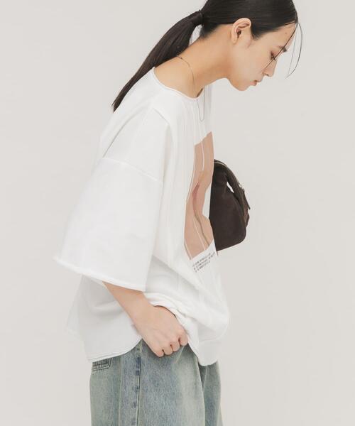 KBF（ケイビーエフ）の「ピンタックフォトプリントTEE（Tシャツ/カットソー・レディース・ネイビー/オフホワイト/イエロー系その他・ONE）」の6枚目の写真